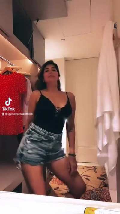 Geneva Cruz