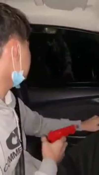 Man shoots motorcyclist in the head repeatedly
