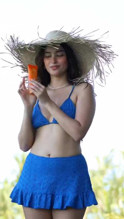 Liza Soberano
