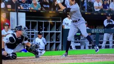 White Sox catcher takes pitch to the throat off the bounce