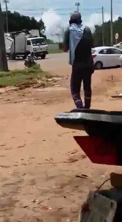 Sure, park a helicopter on a busy intersection in India 🤦🏻&zwj;♀️