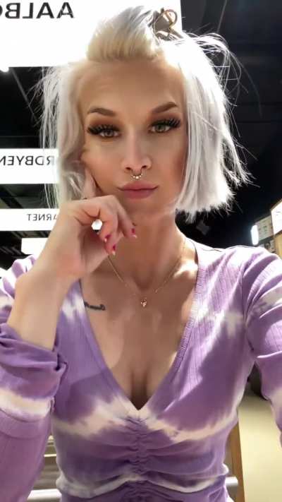 Tattoo model @expe<wbr>nsive<wbr>-matt<wbr>er-11<wbr>4