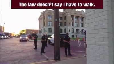 Texas Woman Gives Police Officers What For ❤️