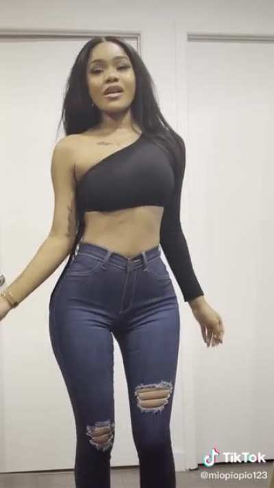 Dem Hips!