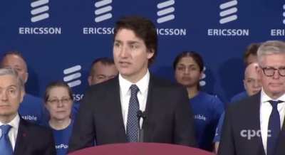 Justin Trudeau crying like a little girl that lost her doll. Elon's "69% government funded" was a god tier troll 😂