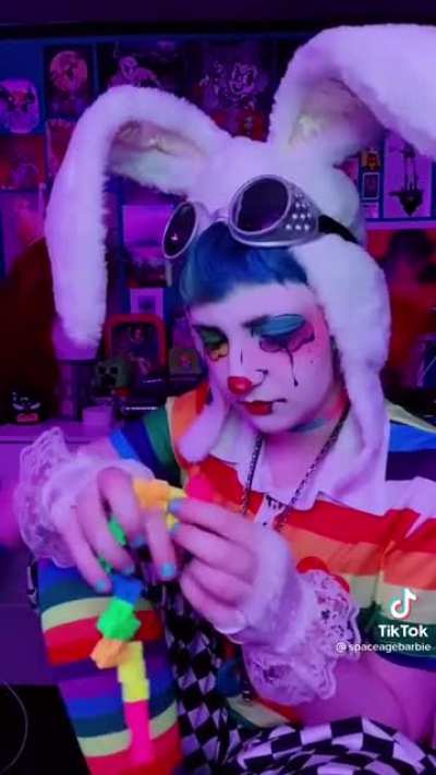 Another person faking tics and infantilizing autism for the aesthetic.