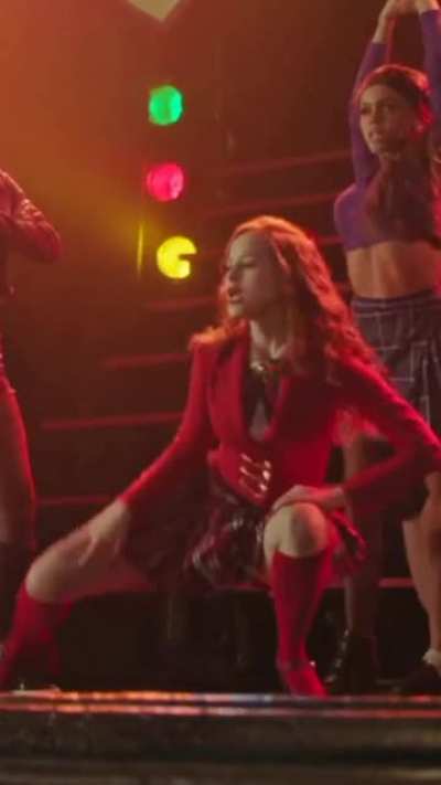 She looks SO SEXY
