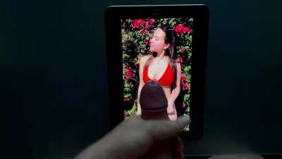 QuaterJade deservse more cum