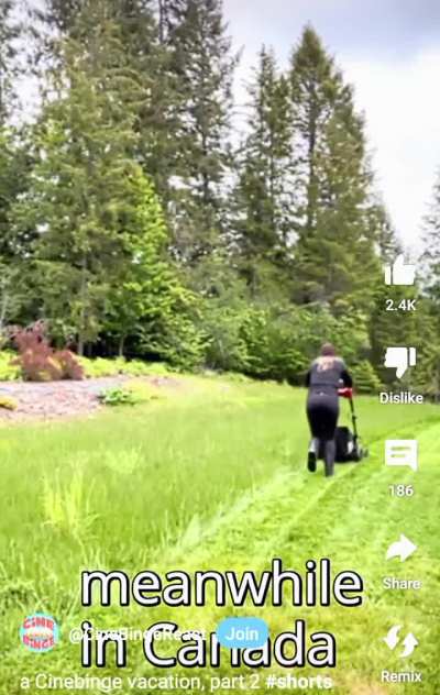 She has a big ass 🍑 yard 