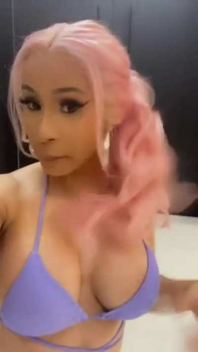 😳