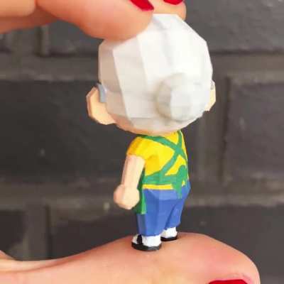 printed and painted my low poly Sakamoto!! 🧡