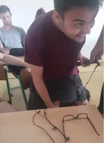 2 sırt &ccedil;antasıyla 3 kişi ile yapabilme fikri, &ccedil;ık aklımdan.