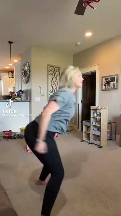 Mom Gone Wild😩