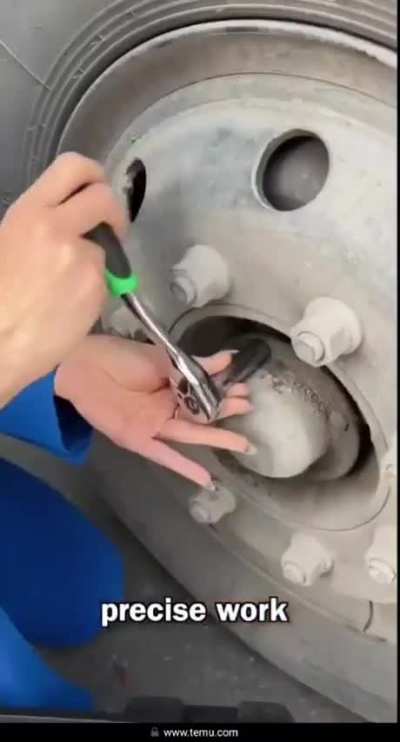 This temu girl keeps showing up in my feed and i cant stop watching.