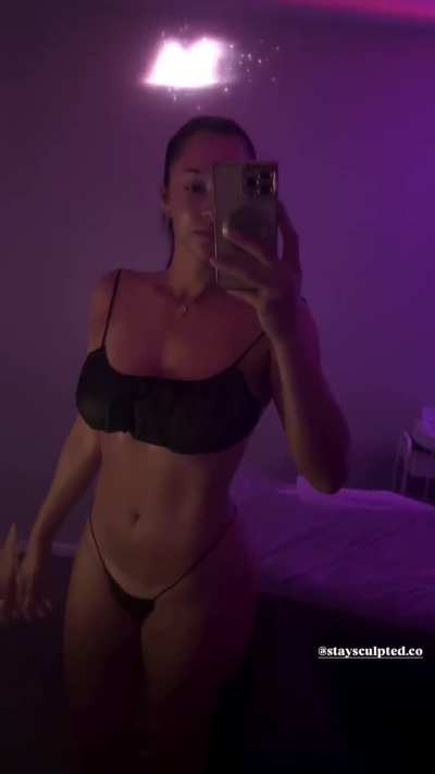 Nikki Blades
