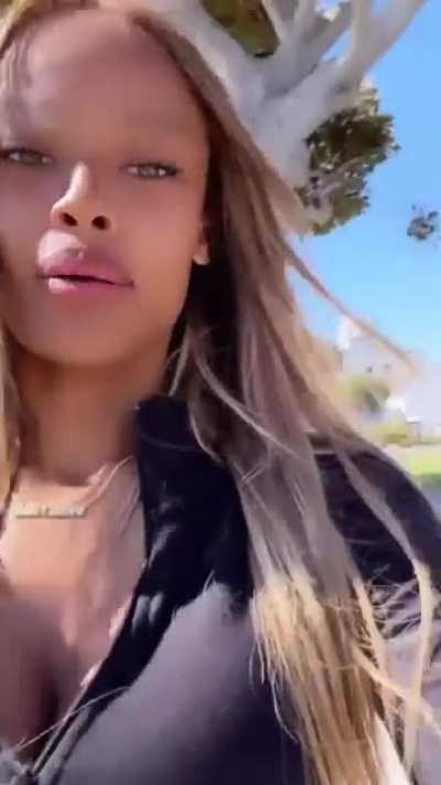 Vinetria Chubbs 2022-03-23 (@vinetrria)