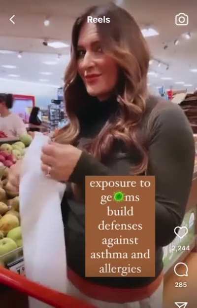 Woman thinks she&rsquo;s doing everyone a favor by licking everything in the grocery store