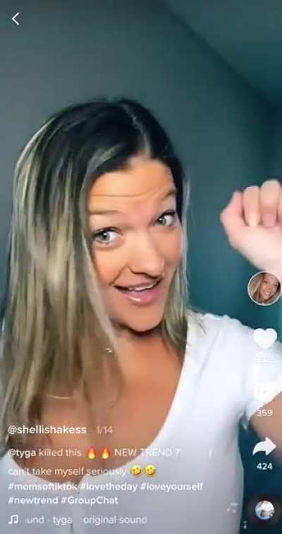 One of the hottest moms on tik tok but she stopped posting recently
