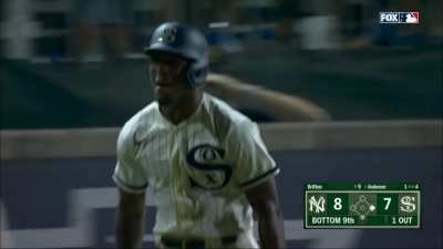 [Highlight] [Highlight] Anderson ties a ribbon on a magical Field of Dreams game with a 2-run walkoff shot
