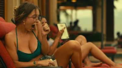 Cleavage with Zoom from White Lotus E3