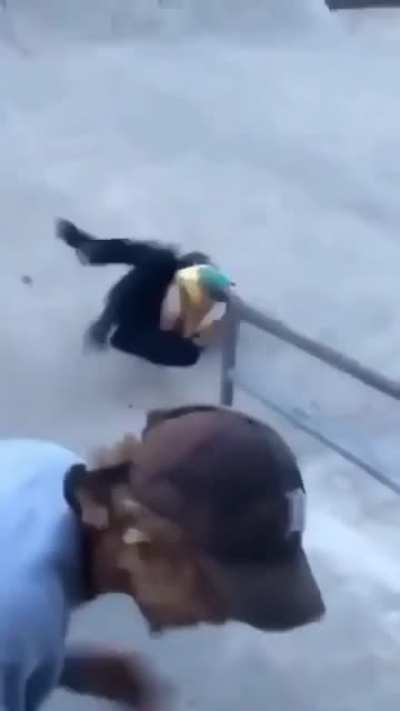 Failing his skate trick