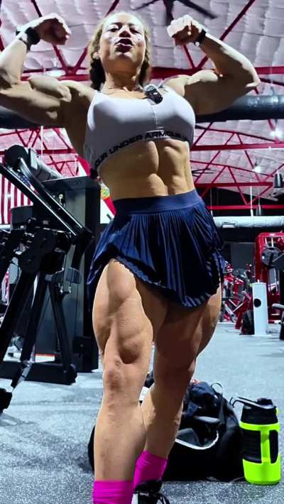 Day 17 of me flexing until I reach 1 Million/ Have my own Fornite skin and Marvel notices my socials full flexis video at shreddedgains.com #shreddedgains.com