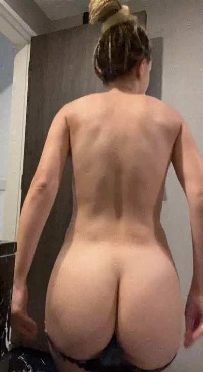 I&rsquo;m petite but my ass isn&rsquo;t