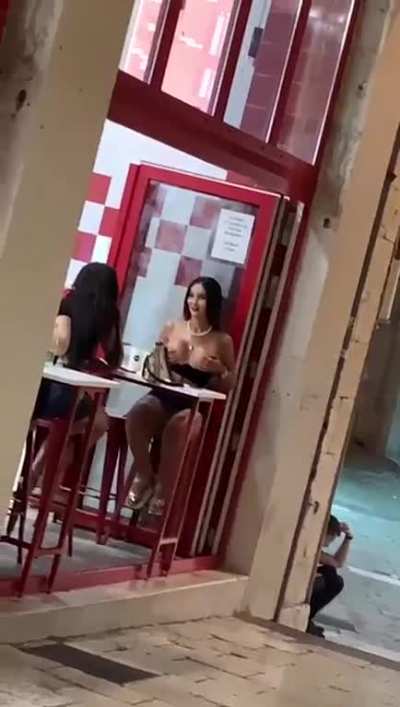 Split, a &scaron;ta reći. NSFW!