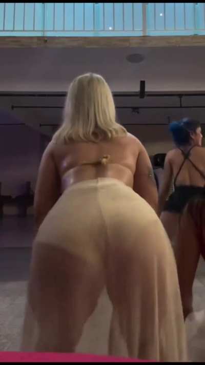 LLUANYX GOSTOSINHA