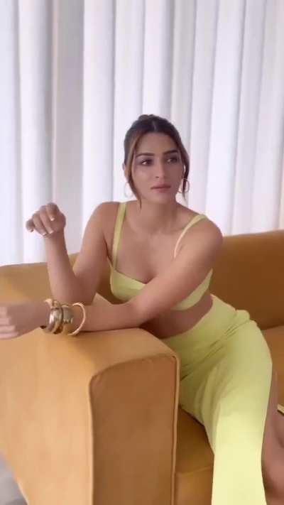 Kriti sanon [New]