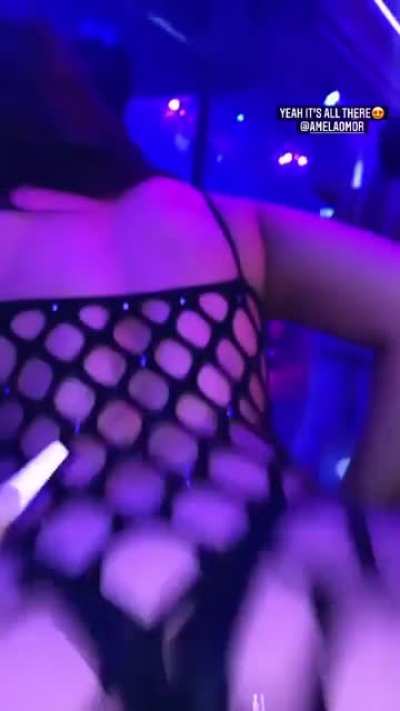 😈