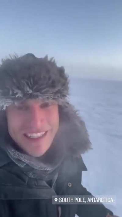 🔥 Temperature so cold at the South Pole it froze this man&rsquo;s drink mid pour. 🔥