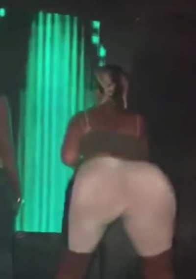 Thick Stephanie Santiago twerk