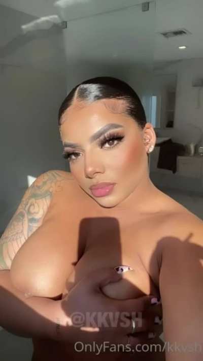 Sun kissed☀️Her full, up to date OF content folder⬇️
