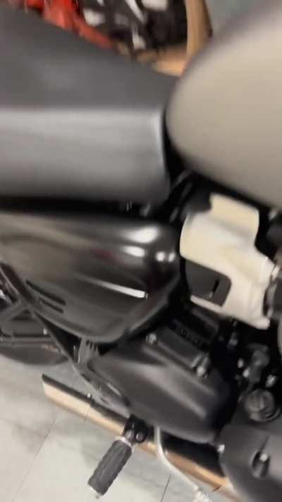 Discovery on new to me 2023 Speed Twin 900 💀😂🥴