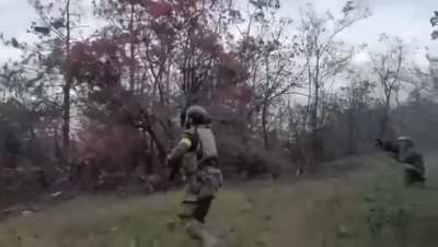 🎥 Military personnel of the Armed Forces of Ukraine "landed" the Russian drone DJI Mavic pro using the anti-drone gun EDM4S