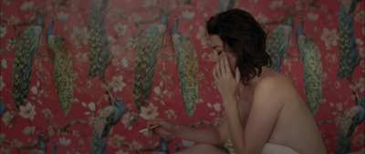 Mary Elizabeth Winstead's 360 Degrees of Plot in All About Nina