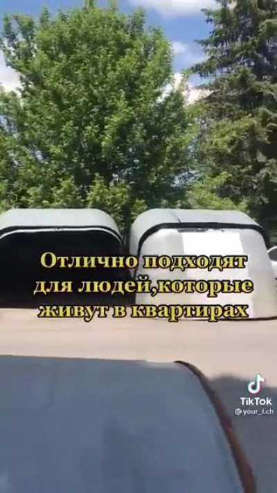 Зумеры открыли для себя гараж-ракушку. Редкому пориджу было в 2000-х достаточно лет, чтоб их помнить.