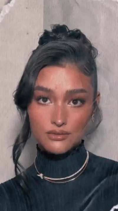 Liza Soberano