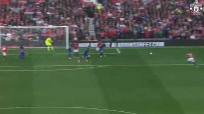 🇪🇨Happy Birthday to former MUFC Captain Antonio Valencia! Throwing it back to THIS worldie to mark his 38th...