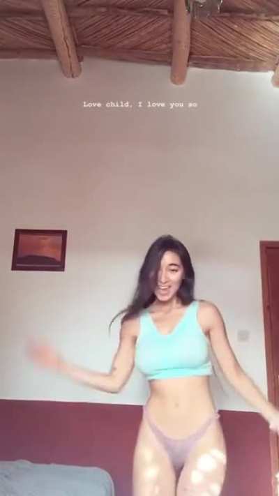 Hitomi Dancing in Her Underwear (IG Story)