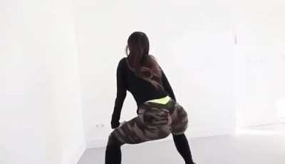Twerking 🍑💦