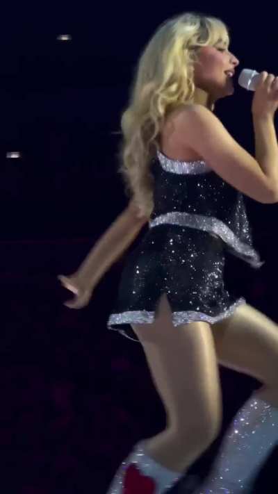 Singing "Juno" in Chicago, Short n' Sweet Tour - October 2024