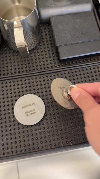 Normcore Puck Screen &ndash; Quality change? New version is no longer magnetic !