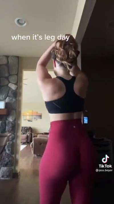 PAWG really excited for leg day