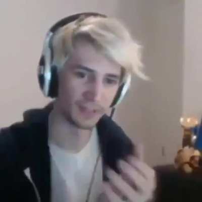 Donada o microfone do oroki