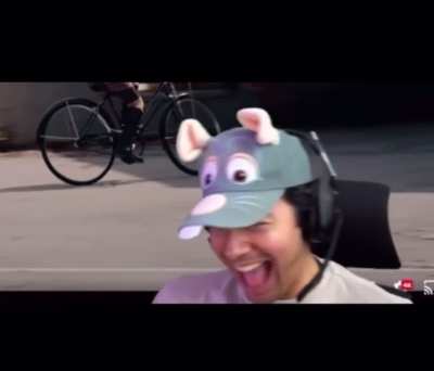 Ce clip me fait toujours rire