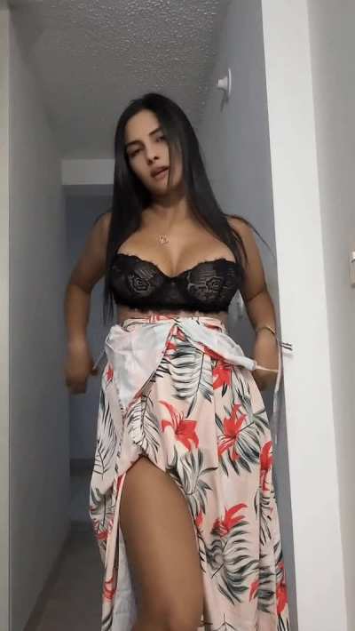 Should I take my dress off more often or not ? (27F)