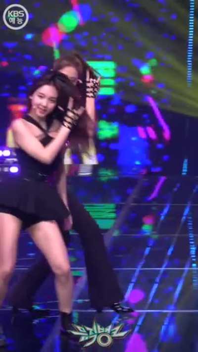 CHOU TZUYU (Featuring Multiple Twice Members)