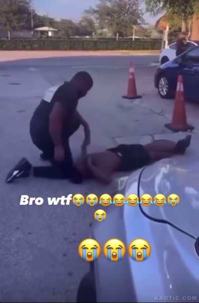 I never seen someone get command grabbed like this.